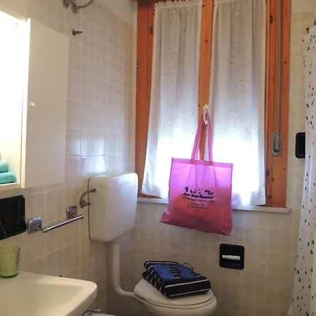 With Private Garden In - Beahost Apartment *